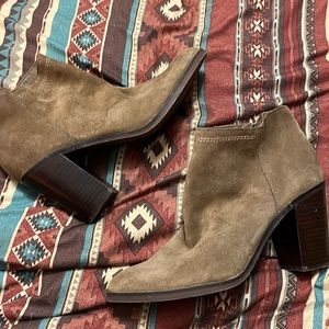 Dolce Vita almond toe high heeled ankle booties!